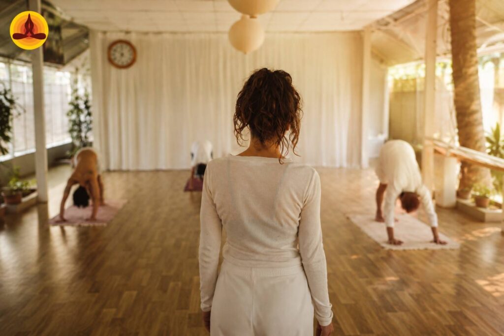 200-Hour vs 300-Hour Yoga Teacher Training: What Is the Difference.